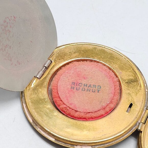 Vintage Richard Hudnut Gold Compact Case With Monogrammed Lid Ornate Design - Picture 6 of 9